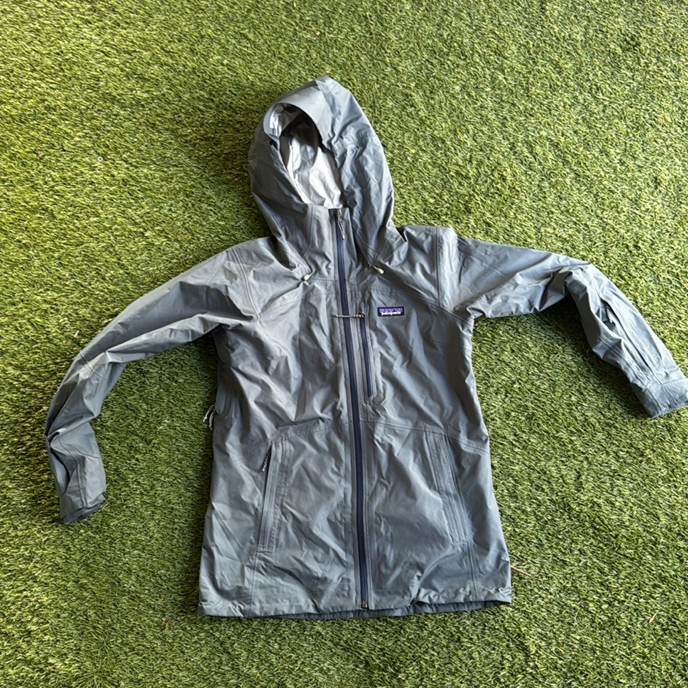 Patagonia women’s powder town jacket